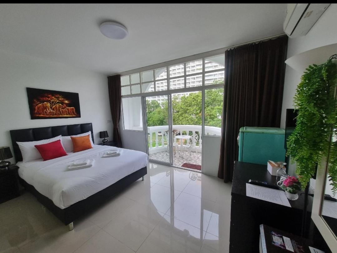 Dorothys Hotel Pattaya ภายนอก รูปภาพ